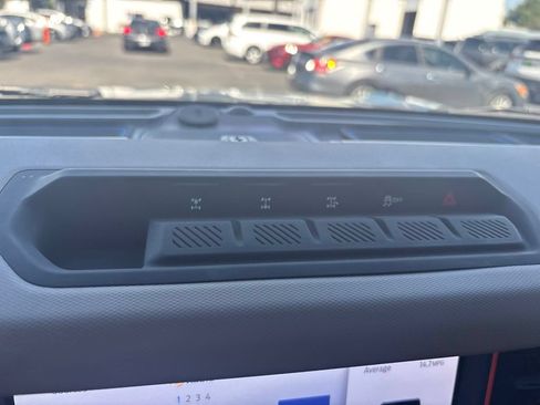Used 2024 Ford Bronco Wildtrak AWD/4WD image 27