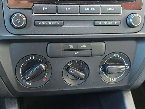 Used 2015 Volkswagen Jetta S w/ Welcome Package image 7