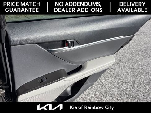 Used 2024 Toyota Camry SE image 17