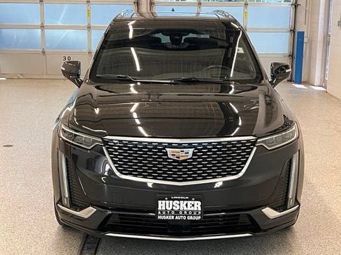 Used 2020 Cadillac XT6 Premium Luxury w/ Platinum Package AWD/4WD image 3