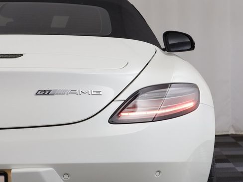 Used 2013 Mercedes-Benz SLS AMG GT Roadster image 20