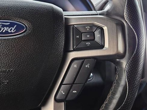 Used 2017 Ford F150 Platinum w/ Equipment Group 701A Luxury image 9