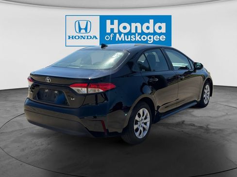 Used 2025 Toyota Corolla LE FWD image 5