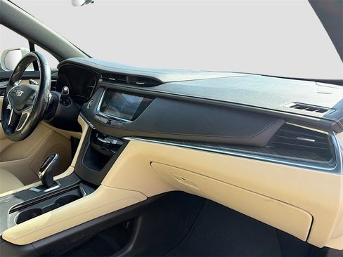 Used 2019 Cadillac XT5 FWD image 27
