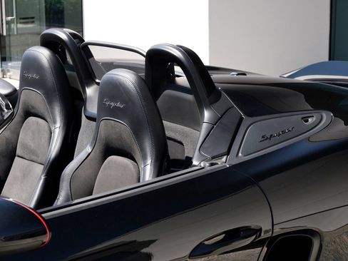 Used 2021 Porsche 718 Boxster Spyder RWD image 6