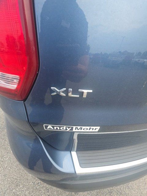 Used 2018 Ford Explorer XLT w/ Equipment Group 202A AWD/4WD image 9