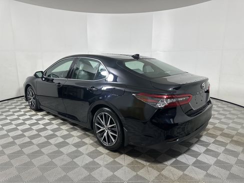 Used 2023 Toyota Camry XLE image 5