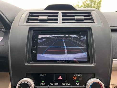 Used 2014 Toyota Camry LE FWD image 23