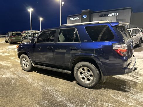 Used 2020 Toyota 4Runner SR5 Premium image 18