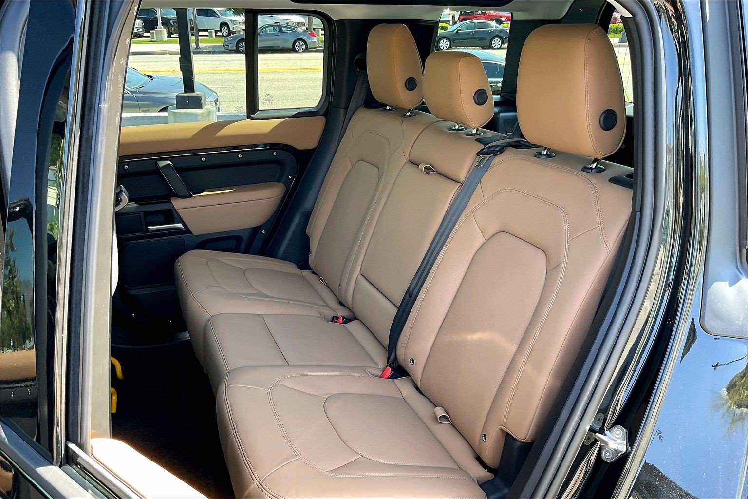 New 2026 Land Rover Defender 110 S AWD/4WD image 17