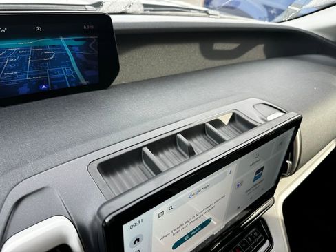 New 2026 Ford Expedition Active image 78