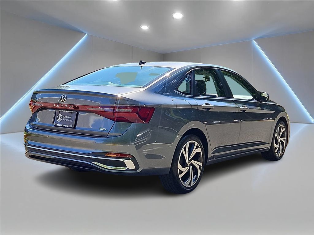 Certified 2025 Volkswagen Jetta SEL FWD image 4