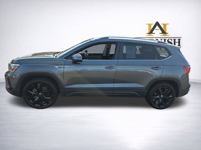 Certified 2023 Volkswagen Taos SE w/ Panoramic Sunroof Package AWD/4WD image 11