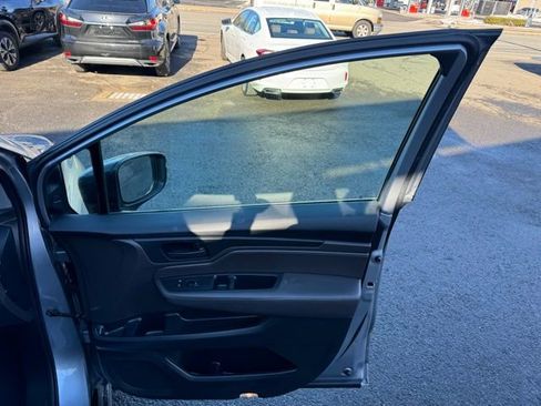 Used 2022 Honda Odyssey EX-L image 12