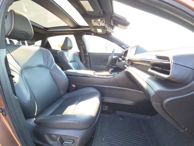 Used 2023 Toyota Crown Platinum AWD/4WD image 5