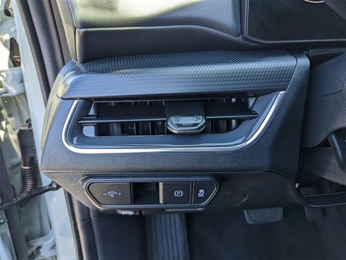 Certified 2025 Kia K4 GT-Line image 26