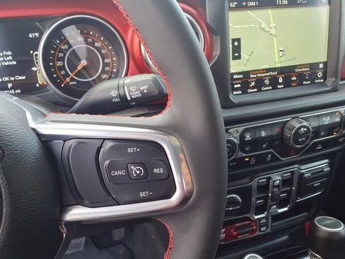 Used 2023 Jeep Gladiator Rubicon w/ Cold Weather Group AWD/4WD image 27
