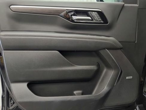 Used 2025 Chevrolet Tahoe Premier RWD image 27