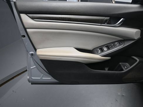 Used 2019 Honda Accord EX image 20