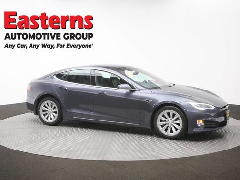 Used 2018 Tesla Model S 75D AWD/4WD image 38