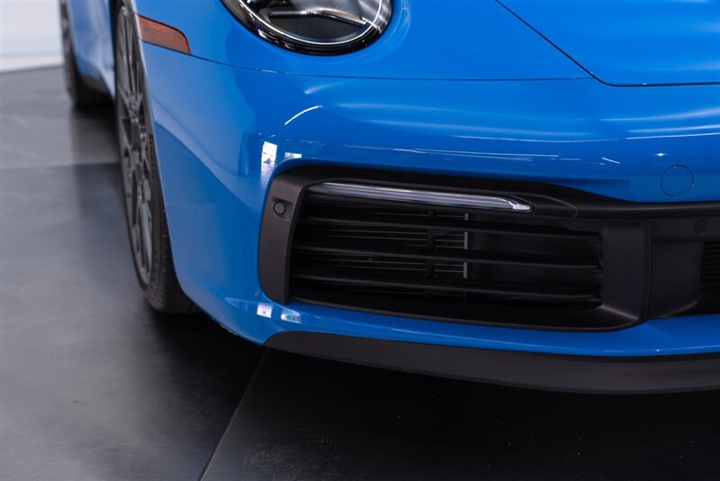 Used 2023 Porsche 911 Carrera T RWD image 21