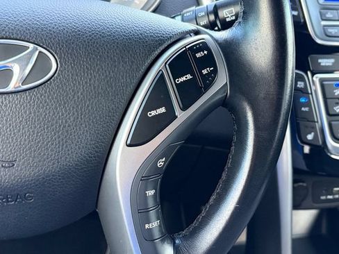 Used 2016 Hyundai Elantra GT FWD image 19