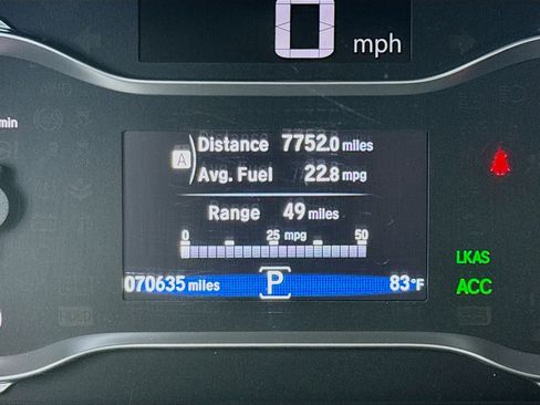 Used 2017 Honda Pilot Touring image 8