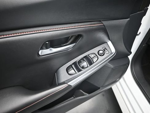 Used 2024 Nissan Sentra SR FWD image 10