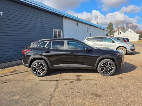 New 2026 Chevrolet Trax RS FWD image 3