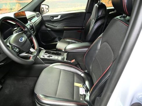 Used 2025 Ford Escape ST-Line image 20