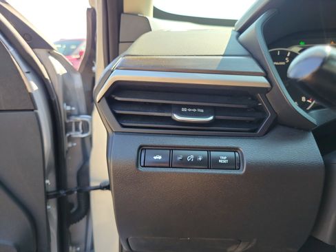 Used 2024 Nissan Altima 2.5 SV FWD image 20