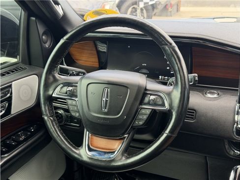 Used 2019 Lincoln Navigator Reserve w/ Cargo Package AWD/4WD image 41