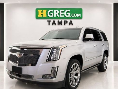 Used 2020 Cadillac Escalade Premium Luxury RWD image 4