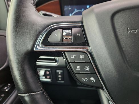 Used 2023 Lincoln Navigator Reserve image 28