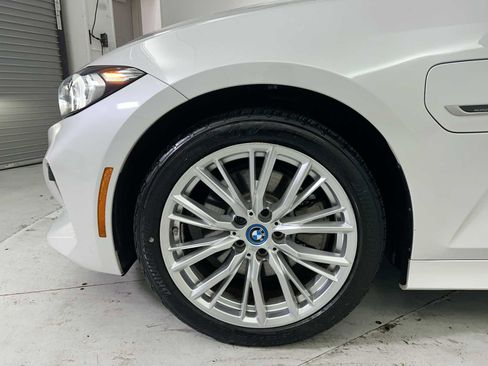 Used 2023 BMW 330e xDrive w/ Premium Package image 19