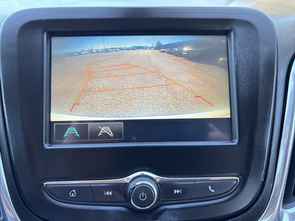 Used 2018 Chevrolet Equinox LT FWD image 23