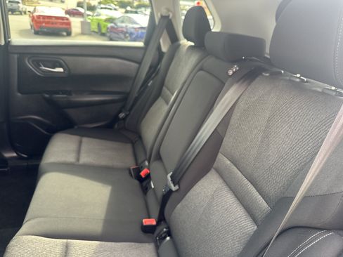 Used 2025 Nissan Rogue SV FWD image 22