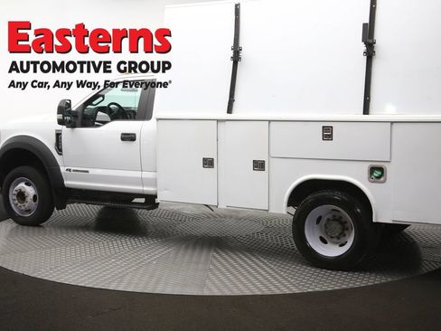 Used 2017 Ford F550 2WD Regular Cab Super Duty image 64