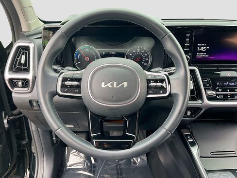 Used 2023 Kia Sorento EX image 11