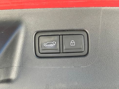 Used 2025 Hyundai Santa Fe SEL FWD image 17