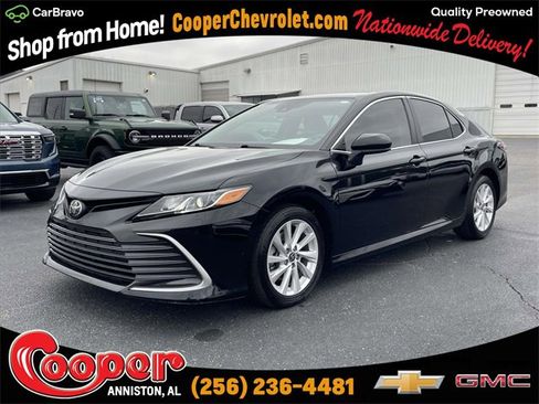Used 2021 Toyota Camry LE image 1