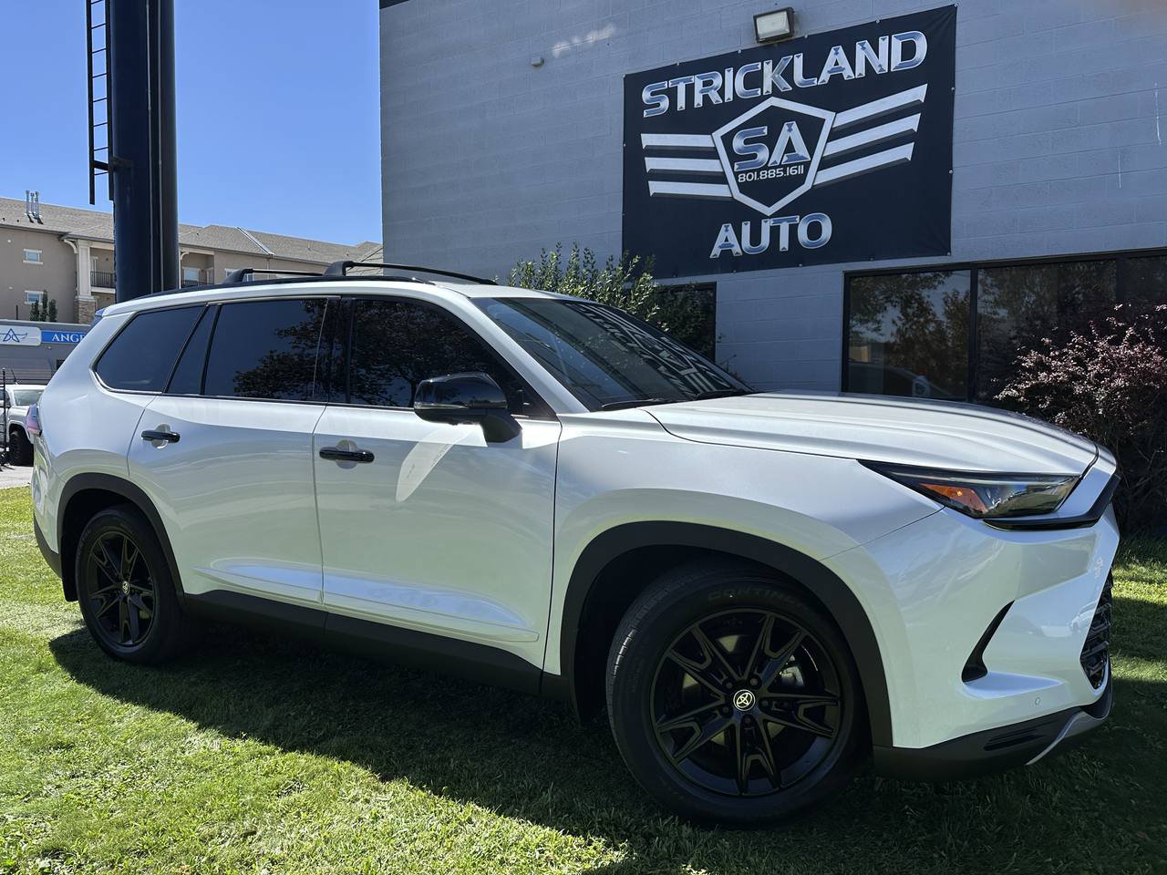 Used 2025 Toyota Grand Highlander AWD Hybrid image 1
