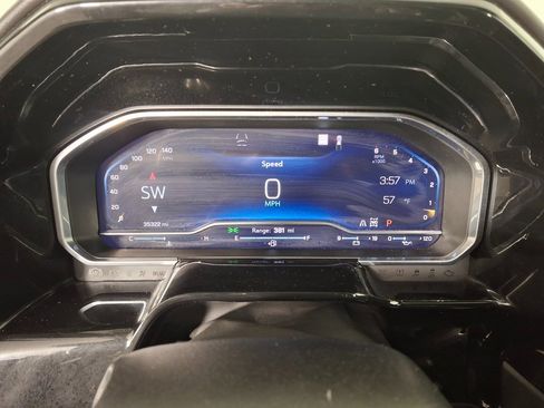 Used 2022 Chevrolet Silverado 1500 LTZ w/ LTZ Premium Package image 17