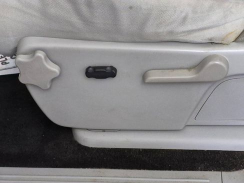 Used 2011 Chevrolet Silverado 2500 LT w/ Interior Plus Package image 15