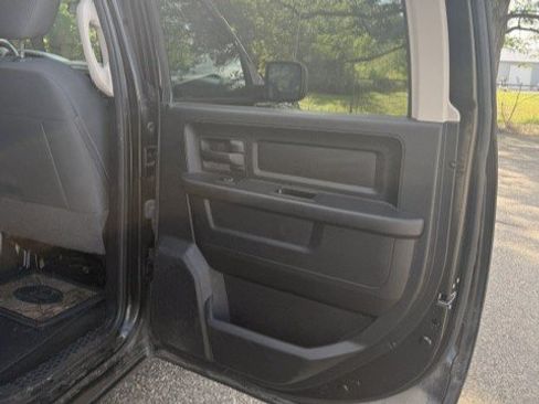 Used 2017 RAM 1500 Express w/ Black Ram 1500 Express Group AWD/4WD image 16