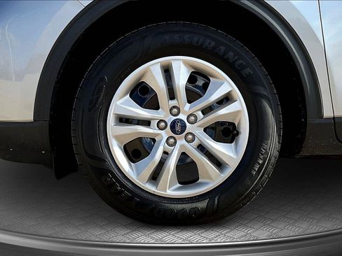 Used 2022 Ford Escape S image 9