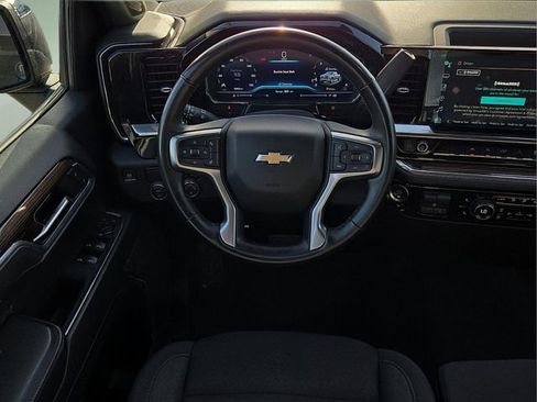 Used 2025 Chevrolet Silverado 1500 LT image 18