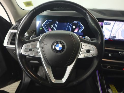Used 2023 BMW X7 xDrive40i w/ Premium Package image 10