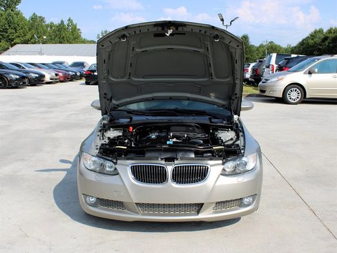 Used 2009 BMW 335i Convertible image 41