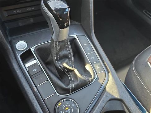 Used 2024 Volkswagen Tiguan SEL R-Line image 14